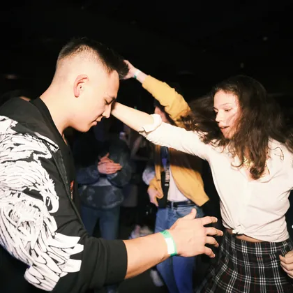 AMORAL 5 лет — кадр 28