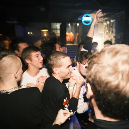 AMORAL 5 лет — кадр 33